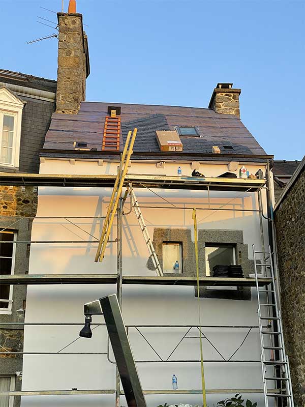 Travaux de toiture en neuf et en rénovation. Artisan Couvreur dans les Côtes-d’Armor (22). Intervention en cas de fuite d’eau sur votre toit - PROJET TOIT BRETAGNE