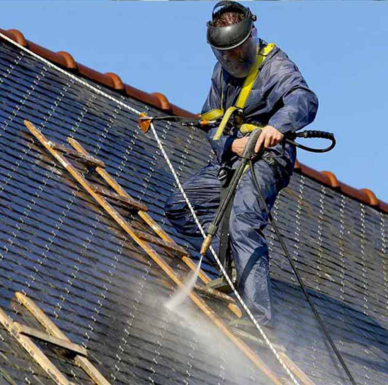 Travaux de toiture en neuf et en rénovation. Artisan Couvreur dans les Côtes-d’Armor (22). Intervention en cas de fuite d’eau sur votre toit - PROJET TOIT BRETAGNE